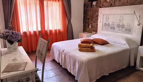 Deluxe Double or Twin Room with Mountain View