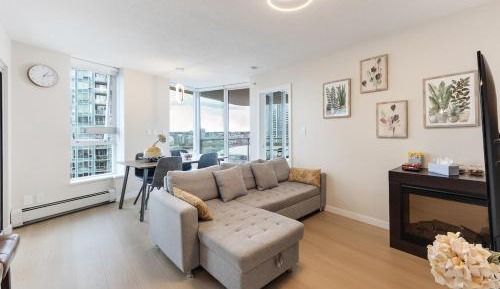 Three-Bedroom Apartment - High Floor