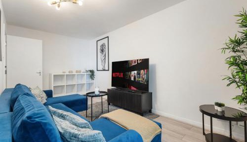 Two-Bedroom Apartment with City View
