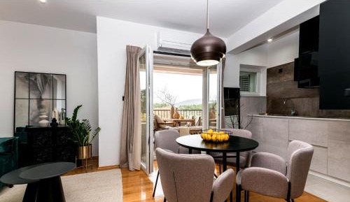 Apartment with View and Balcony