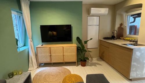 One-Bedroom Standard Apartment