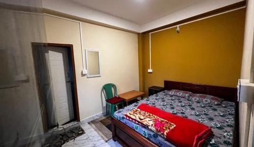 Deluxe Double Room (2 Adults + 1 Child)