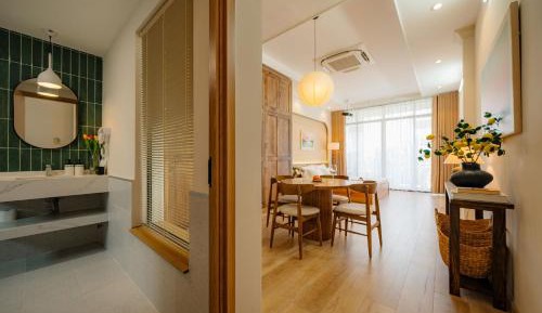 Suite with City View