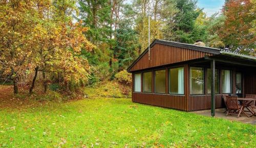 One-Bedroom Holiday Home