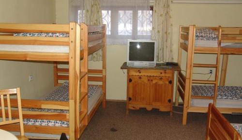 Dormitory Room (8 Adults)