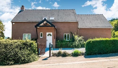 Five-Bedroom Holiday Home