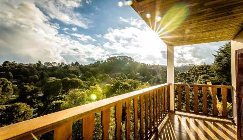 Suite with Mountain View