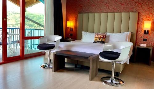 King Room with Lake View