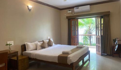 Double Room with Pool View