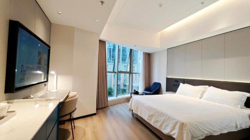 Standard Queen Room