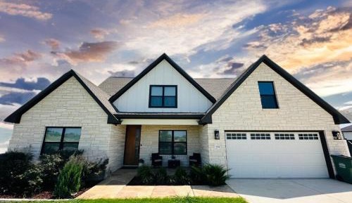Six-Bedroom House