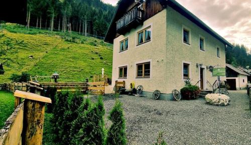 Three-Bedroom Holiday Home 