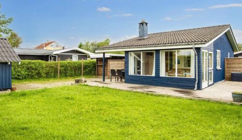Three-Bedroom Holiday Home 
