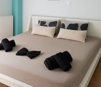 Three-Bedroom Apartment with Balcony