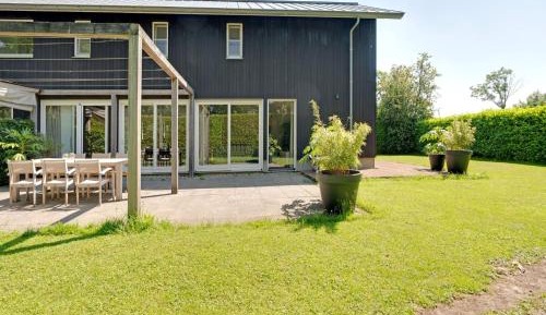 Four-Bedroom Holiday Home
