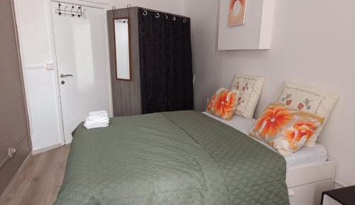 Double Room with Shared Bathroom