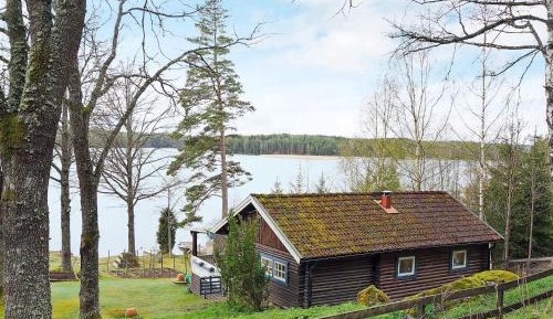 One-Bedroom Holiday Home
