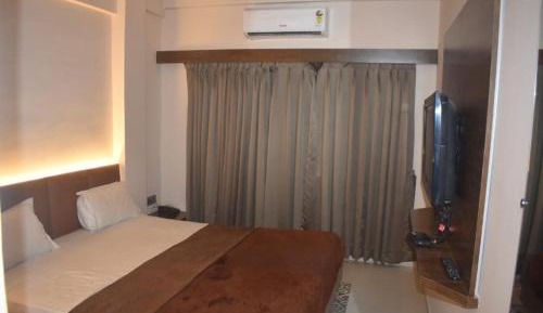 Room #1475297602