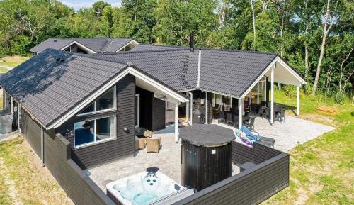 Six-Bedroom Holiday Home