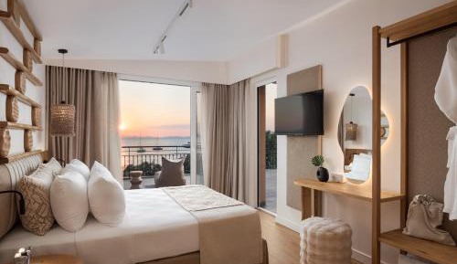 Suite with Sea View