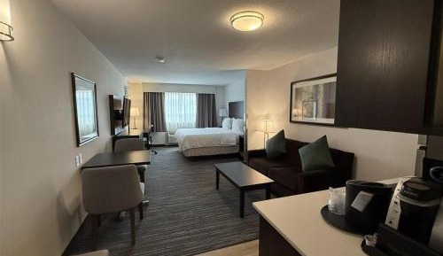 King Room with Sofabed - Non-Smoking