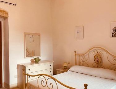 One-Bedroom Apartment with Terrace