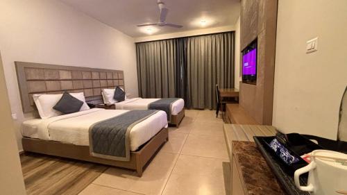 Twin Room with Mountain View