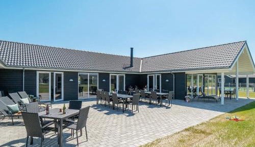 Twelve-Bedroom Holiday Home
