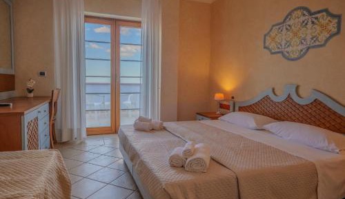 Superior Triple Room with Sea View