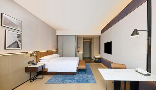 Executive King Room with City View