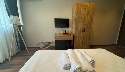 Deluxe Double Room with Balcony and Sea View