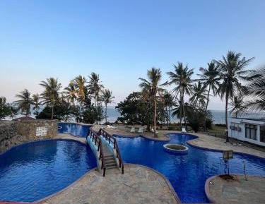 One-Bedroom Apartment with Ocean View