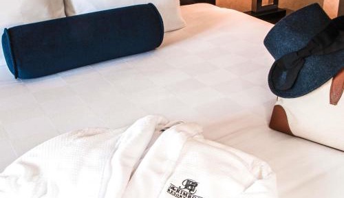 Premium King Room with Valley View