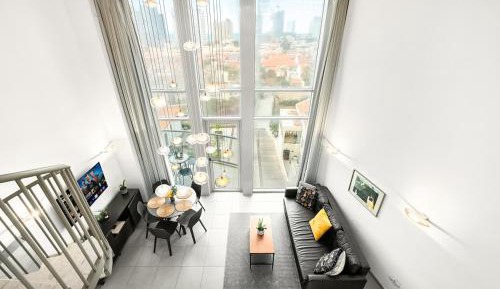Two-Bedroom Deluxe Apartment with Balcony