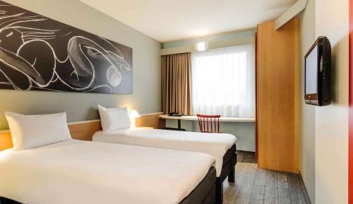 Standard Twin Room