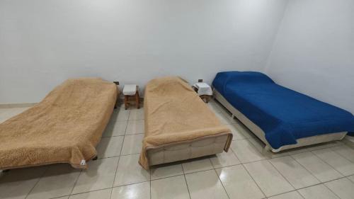 Basic Triple Room with Shared Bathroom