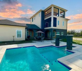 Eight-Bedroom House