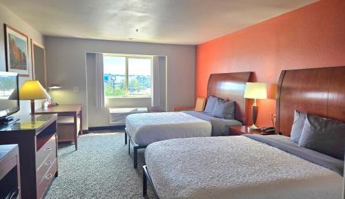 Deluxe Queen Room with Two Queen Beds