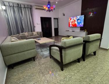 Three-Bedroom Deluxe Apartment