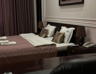 Suite with Spa Bath and Balcony