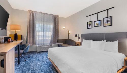 King Room with Roll-In Shower - Disability Access/Non Smoking