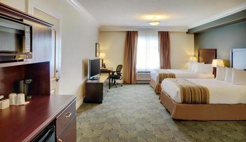 Deluxe Queen Room