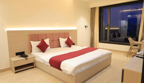 Deluxe King Room