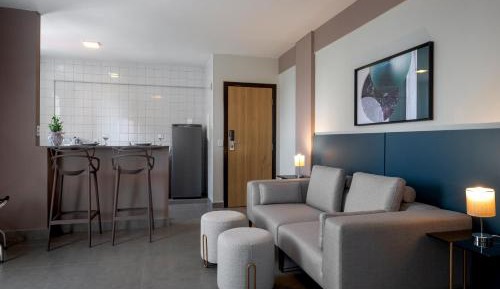 Deluxe King Suite