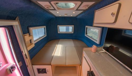 Private Villa - BBQ Zone + Family Caravan
