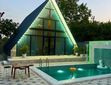 Villa with Garden View