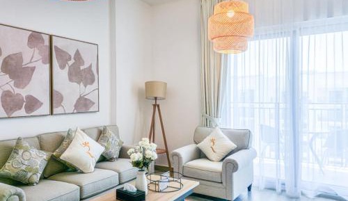 One-Bedroom Apartment with Balcony