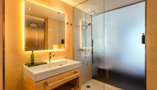 Superior Double Room (2 Adults)