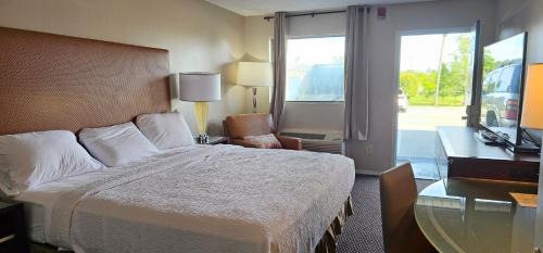 Deluxe Queen Room