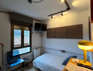 Single Room with Private Bathroom